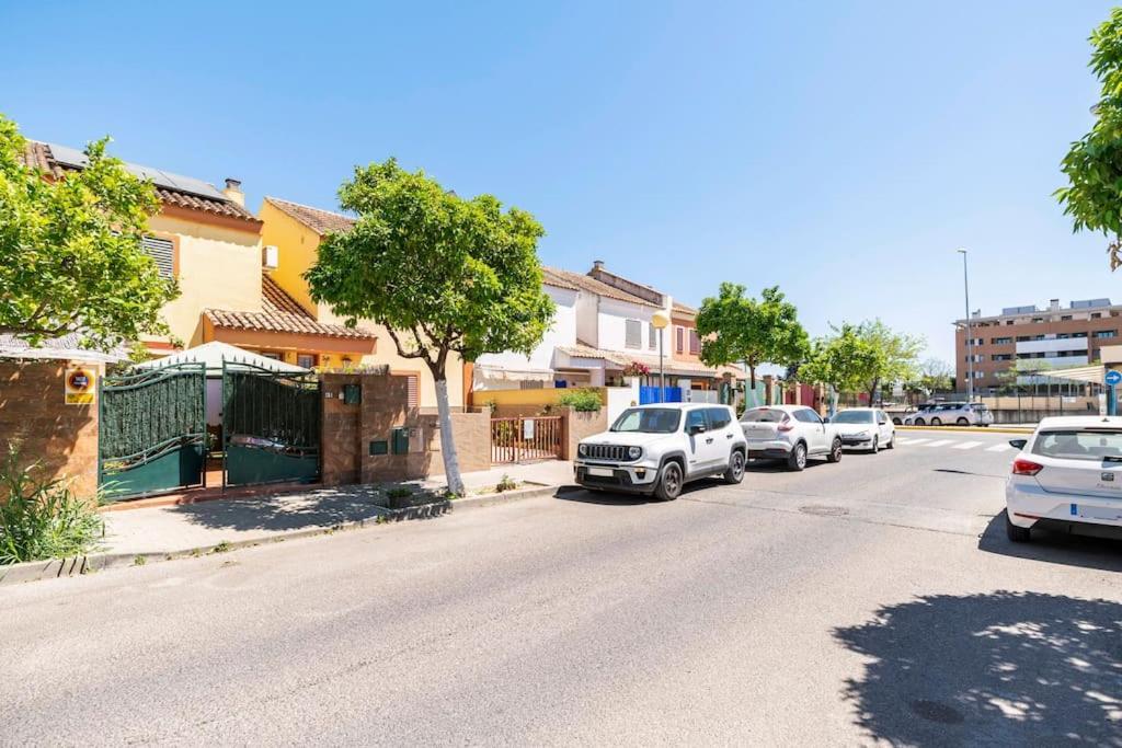 Cool Garden&Suite Mairena del Aljarafe Exterior foto